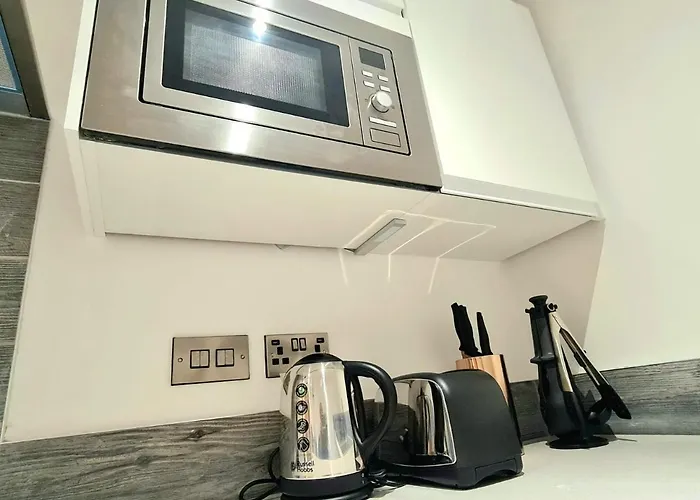 Apartman 1-bedroom Aprt In Salford- Freeparking- Sleeps3