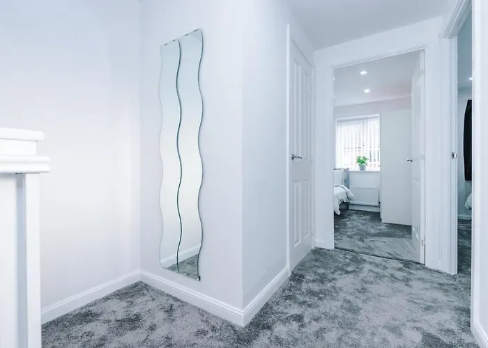 아파트 Luxury 3 Bedroom House Close To Center *