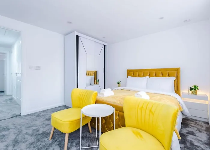 Luxury 3 Bedroom House Close To Center 아파트 맨체스터