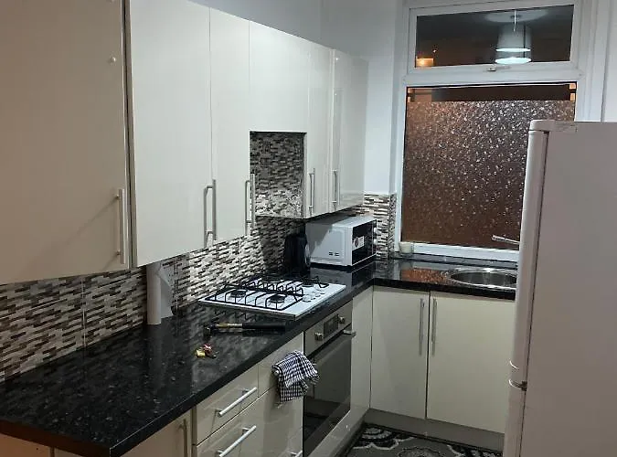 Lovely 2 Bedroom With Free Parking * Manchester