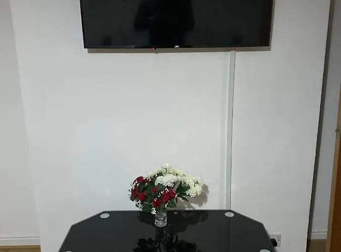 Lovely 2 Bedroom With Free Parking Apartmán Manchester