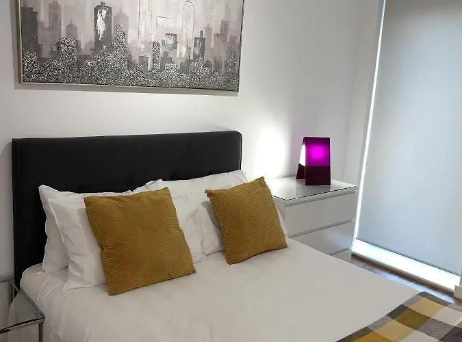 Media Stays - Luxury *