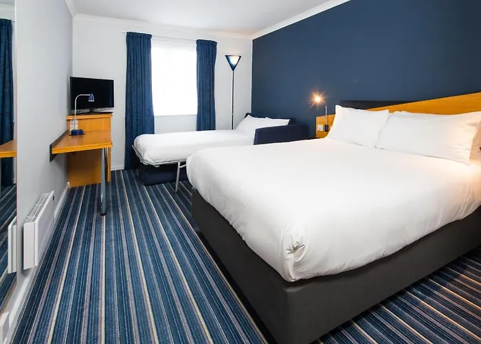 호텔 Express East By Ihg