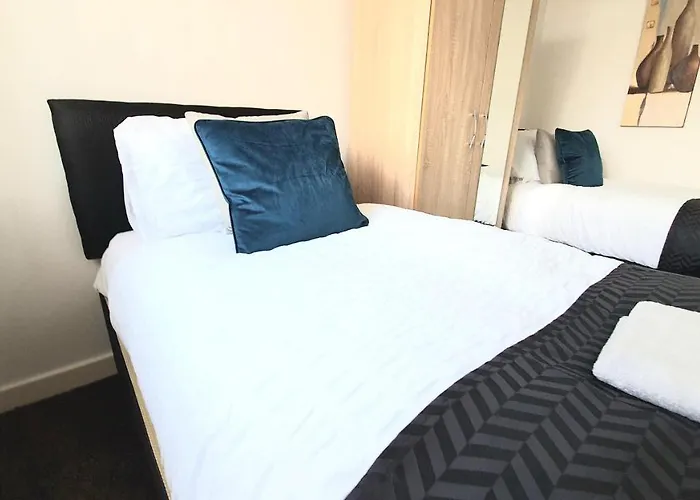 Salford Ark Comfort Near Salford Royal And Trafford Centre Apartment