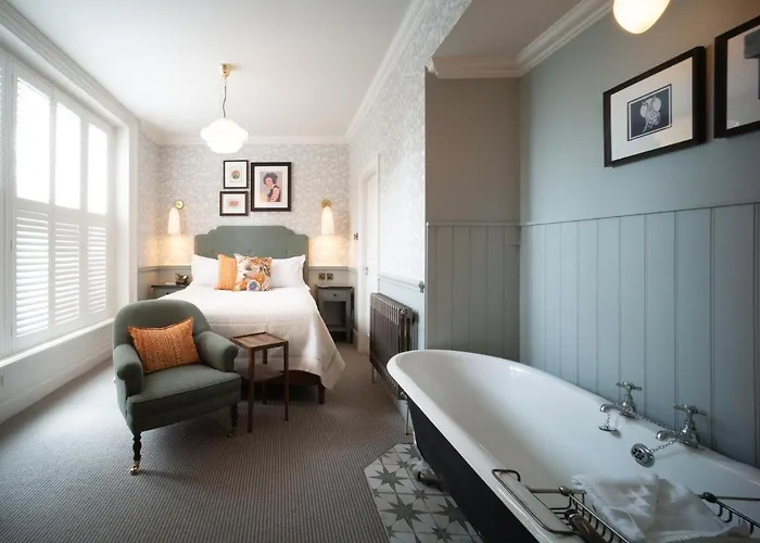 Eleven Didsbury Park 4*