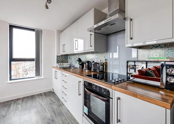 Apartment Stunning 2 Bed With Free Parking Close To Cc *