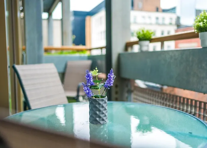 Hilltop Serviced - Piccadilly Apartmán *