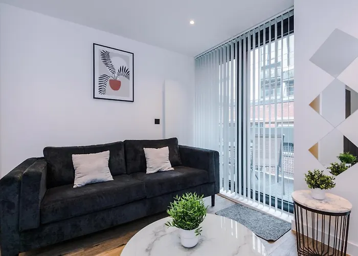 Hilltop Serviced - Piccadilly * Manchester