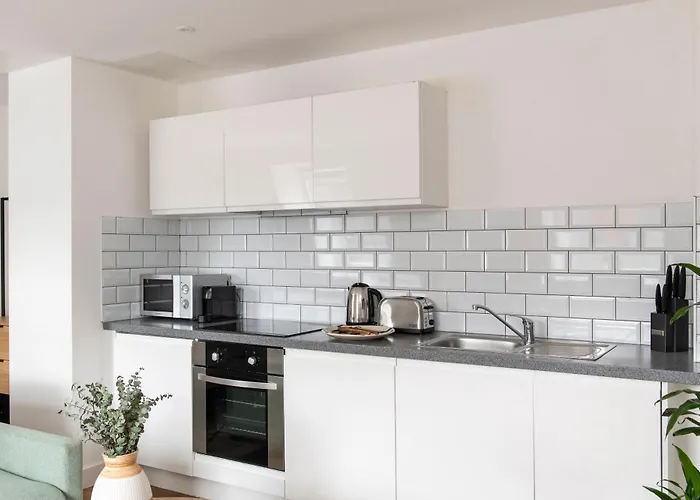 Cove Minshull Street