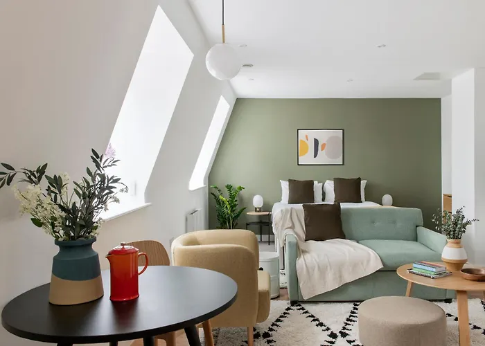 Cove Minshull Street 4*