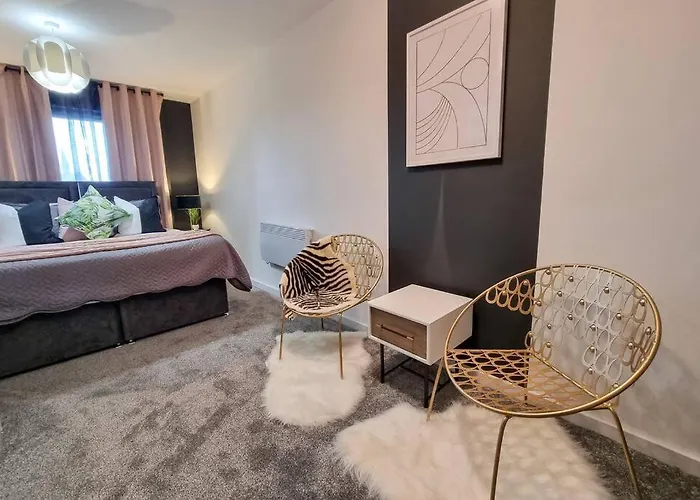 Couples Retreat / Workers Paradise + Free Parking מנצ'סטר