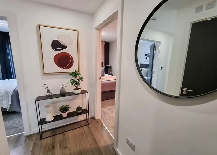 דירה Couples Retreat / Workers Paradise + Free Parking *