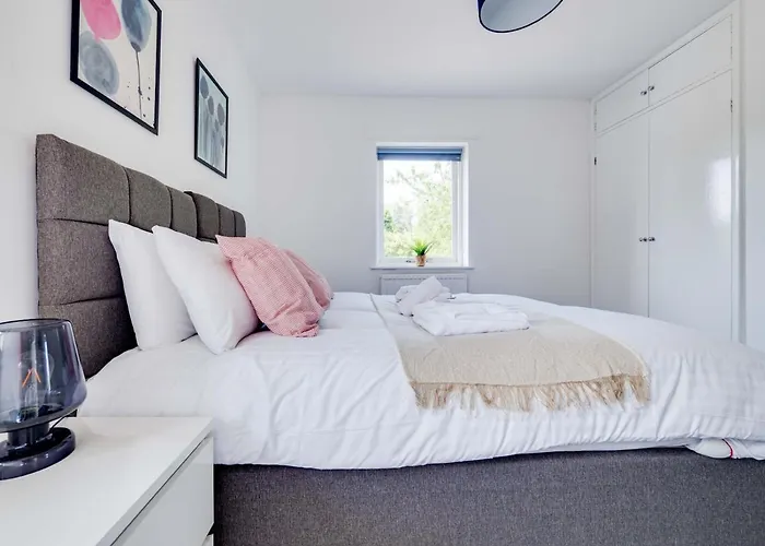 Pass The Keys Lovely 3 Bedroom Golf Club And Parking Ferienhaus