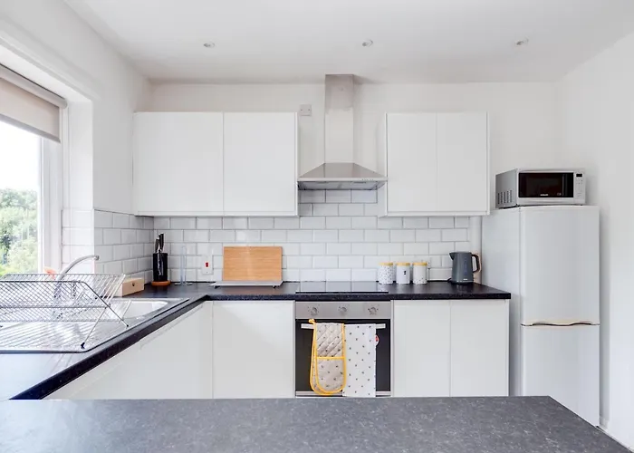 Pass The Keys Lovely 3 Bedroom Golf Club And Parking Ferienhaus Manchester