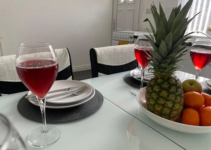 Cosy Cheerful 2 Bedrooms Near Piccadilly, Etihad Stadium Sleeps Up To 5 Σπίτι διακοπών