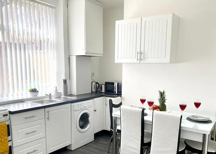 Vakantiehuis Cosy Cheerful 2 Bedrooms Near Piccadilly, Etihad Stadium Sleeps Up To 5