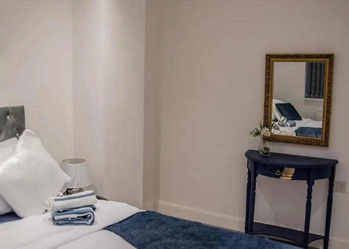 Bv Comfy Spacious 3 Bedroom House At Tatton Street * Manchester