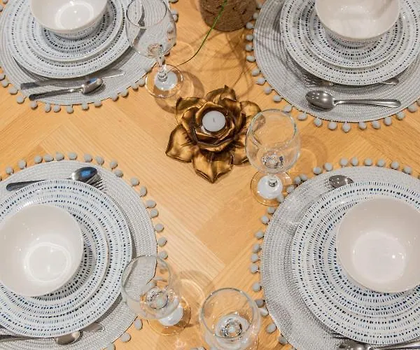 Bv Comfy Spacious 3 Bedroom House At Tatton Street Daire