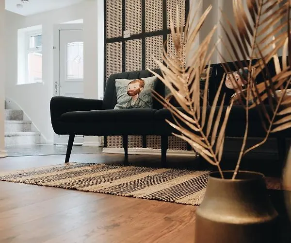 Bee - Byron House Semesterbostad