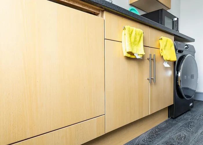 Empress House Aparthotel