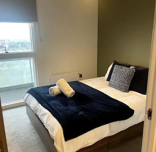 Lovely 2-bedroom With Balcony Apartman Manchester