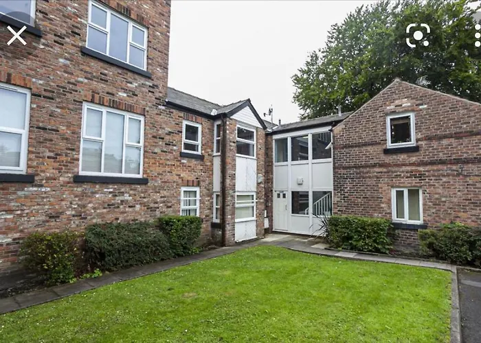 Lovely 2 Bedroom Flat Near And Train Station