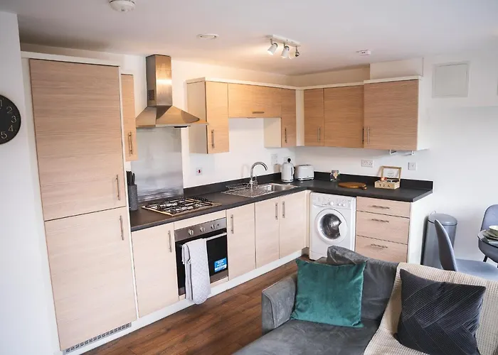 Centre 2-bed - New - Free Wi-fi - Apartment *