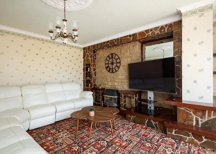 Beautiful 'mayfield' With Private Pool! Feriehus Manchester