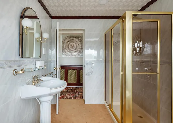 Beautiful 'mayfield' With Private Pool! * Manchester