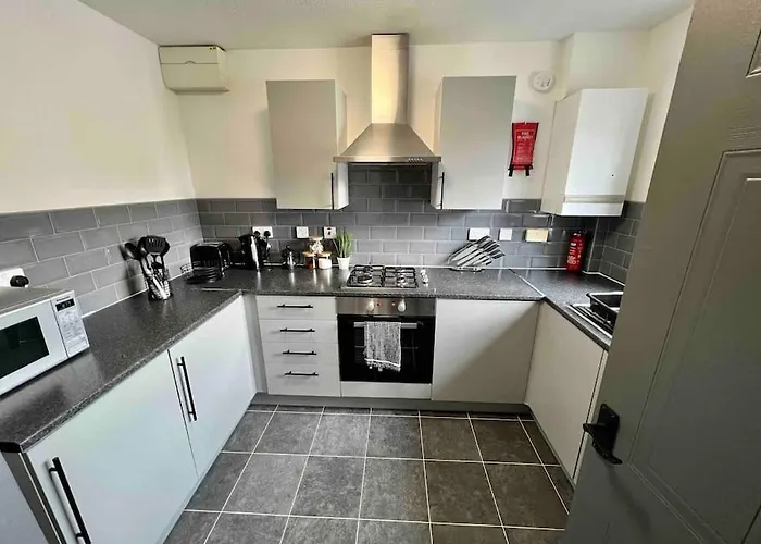 3 Bedroom House With Parking