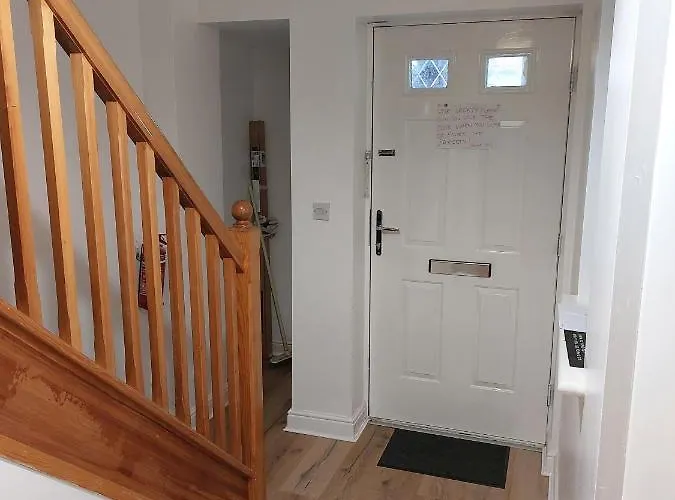 Bankwellstreet Guest house 3*