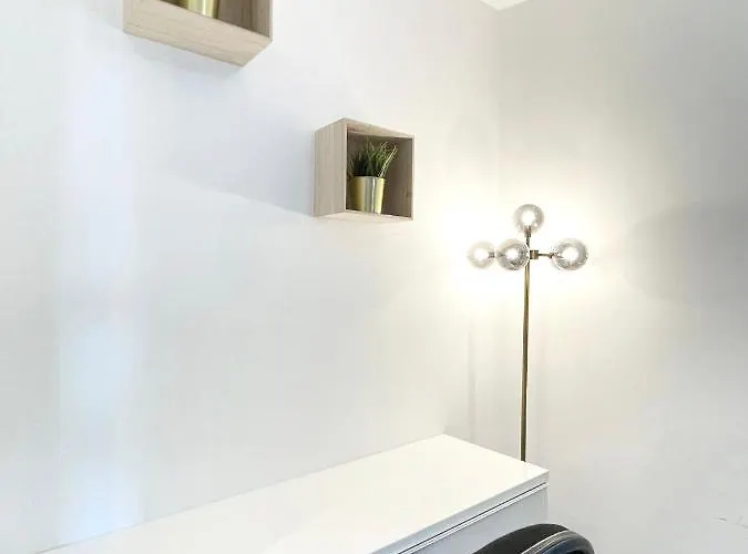 Centre, Floor Apartment, Two Balconies מנצ'סטר