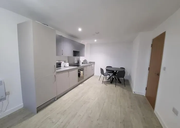 Beautiful 2 Bedroom Salford Quays