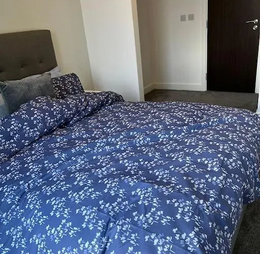 Stylish 2 Bedroom Apartment Manchester