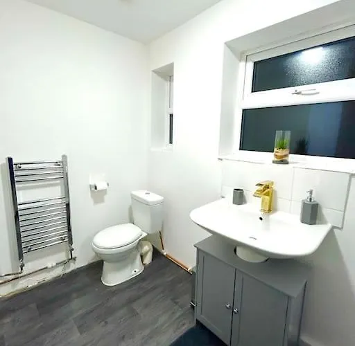 Apartament In Levenshulme, *