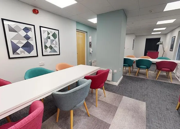 Comfy Ensuite Bedrooms At Gardens Near Centre *