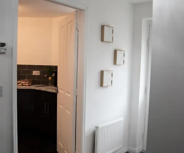 Bv Stylish Homely 3 Bedroom Close To Arena Ferienhaus *