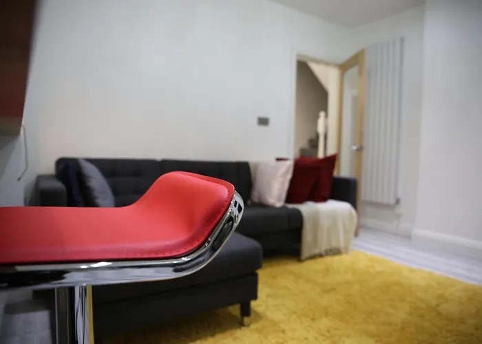 Rostron House مانشستر