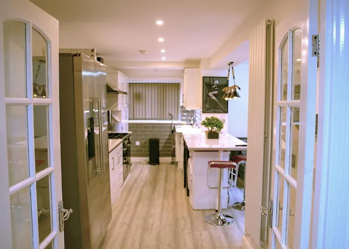 بيت ضيافة Rostron House *