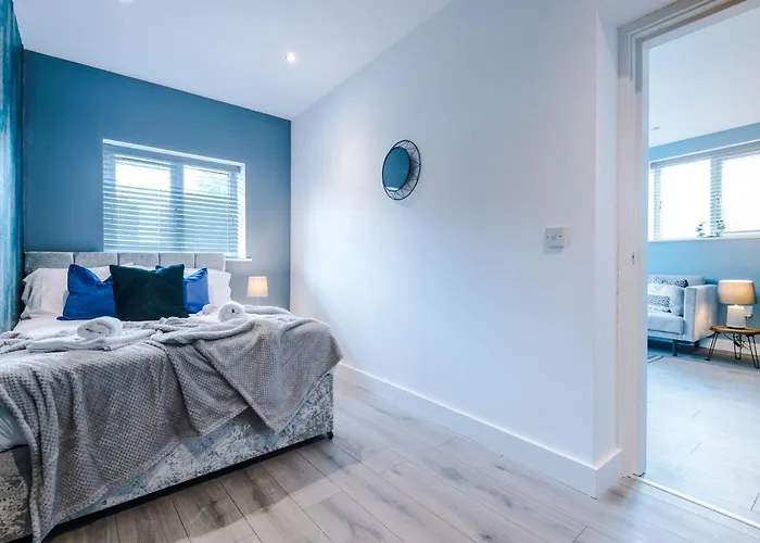 아파트 The Ecclesian - Upscale Near Trafford Centre & Eccles Train Station *