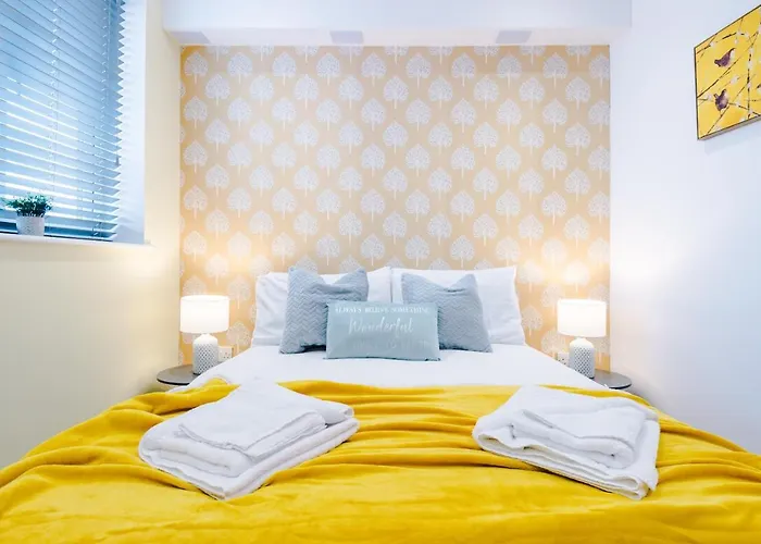 아파트 The Ecclesian - Upscale Near Trafford Centre & Eccles Train Station *