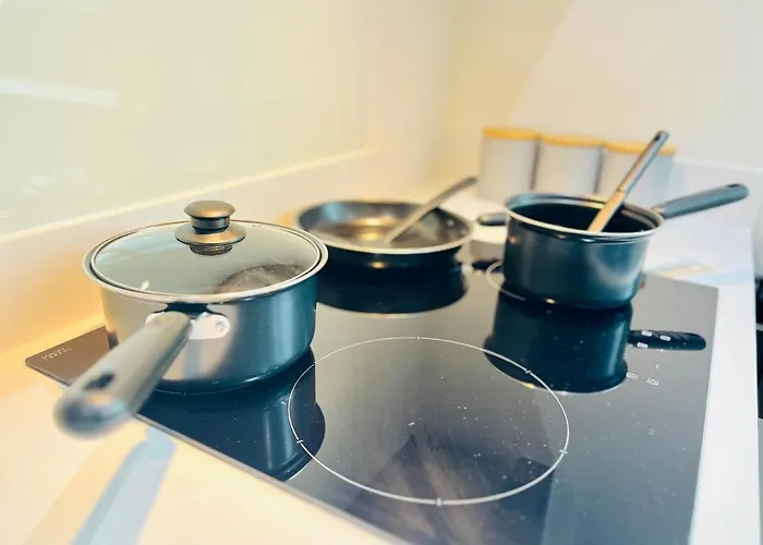 Stylish Near To Old Trafford Stadium Manchester