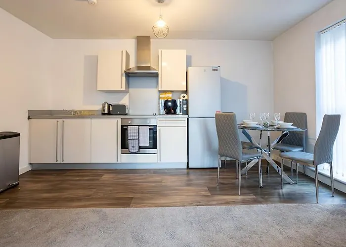 M5 Ordsall - Spacious 2 Bedroom *