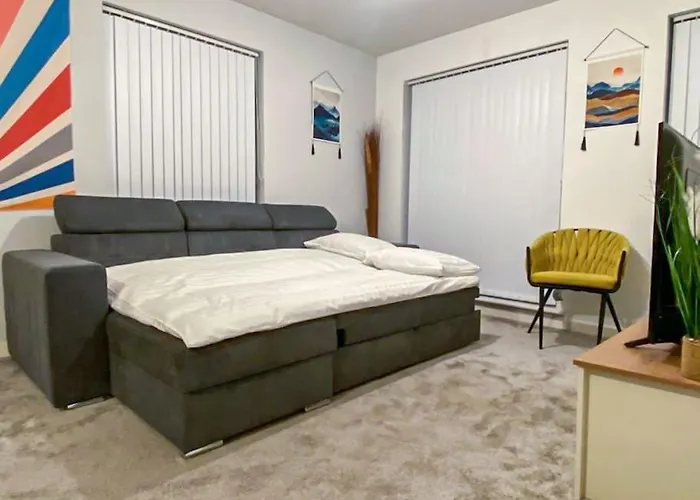 M5 Ordsall - Spacious 2 Bedroom Μάντσεστερ