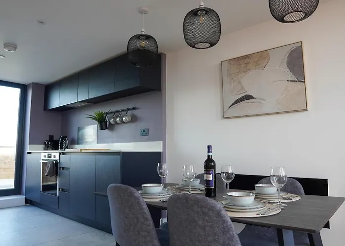 3br Penthouse By Torr Group Short Term Lets With Private Rooftop Garden * Manchester