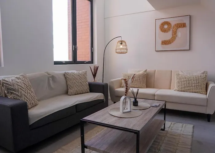 3br Penthouse By Torr Group Short Term Lets With Private Rooftop Garden * Manchester