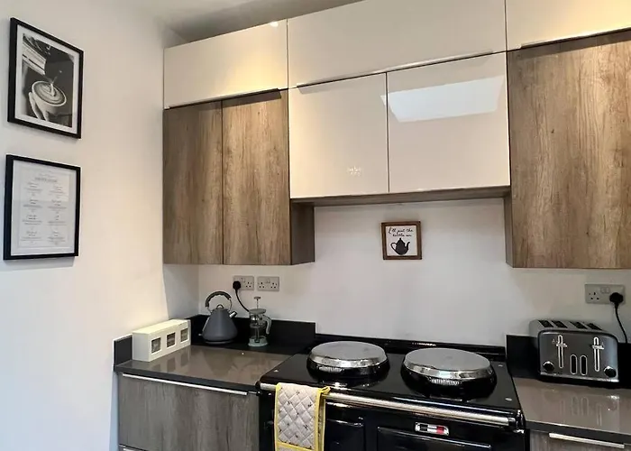 Central, Unique 4-storey House In Northern Quarter,