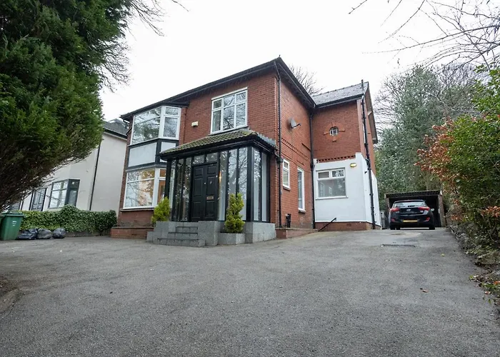 Pillo - Spacious 4 Bedroom Detached House Close To Heaton Park Dom wakacyjny