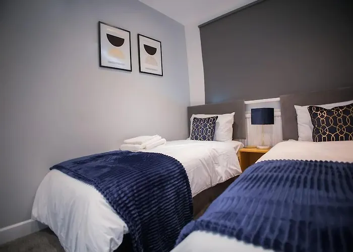 Isinmi - Close To Mcr 曼彻斯特