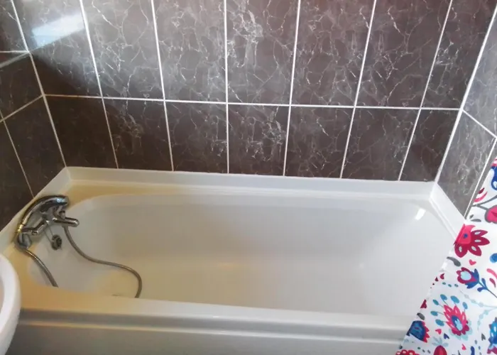 Entire 2 Bedroom House - Ferienhaus